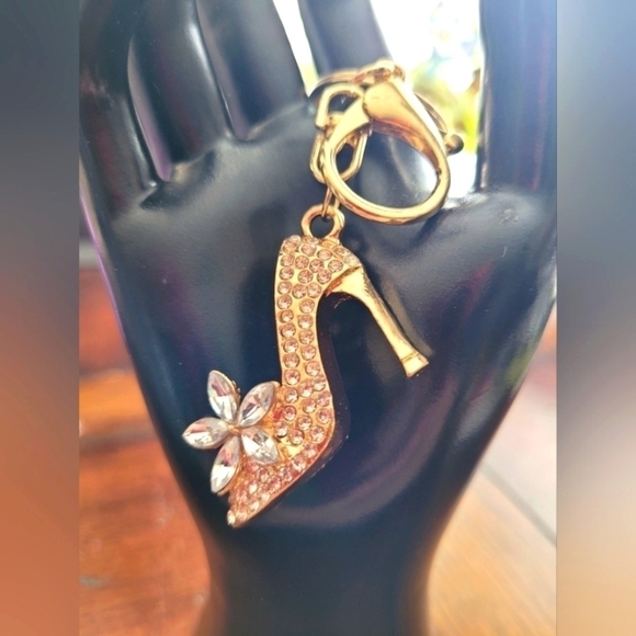 unbranded Handbags - Bag Charm if heel with flower